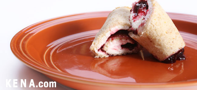 Deliciosos rollos de queso crema y zarzamoras