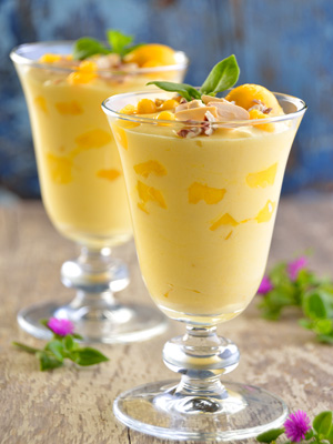 Mousse de mango y almendras