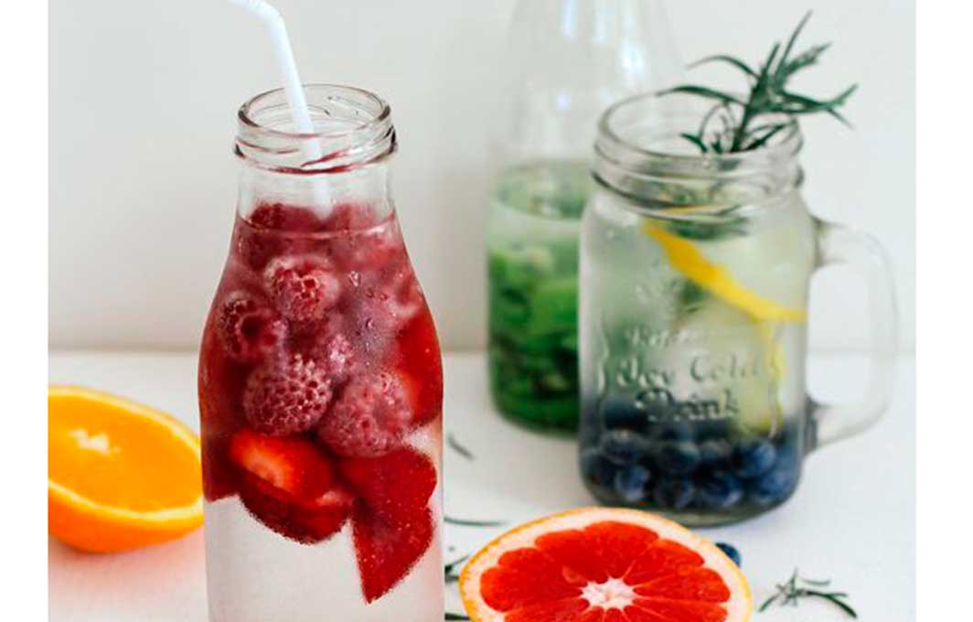 agua de frutas frescas