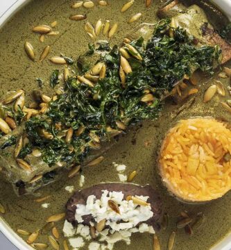 Costilla cargada de res en pipián verde